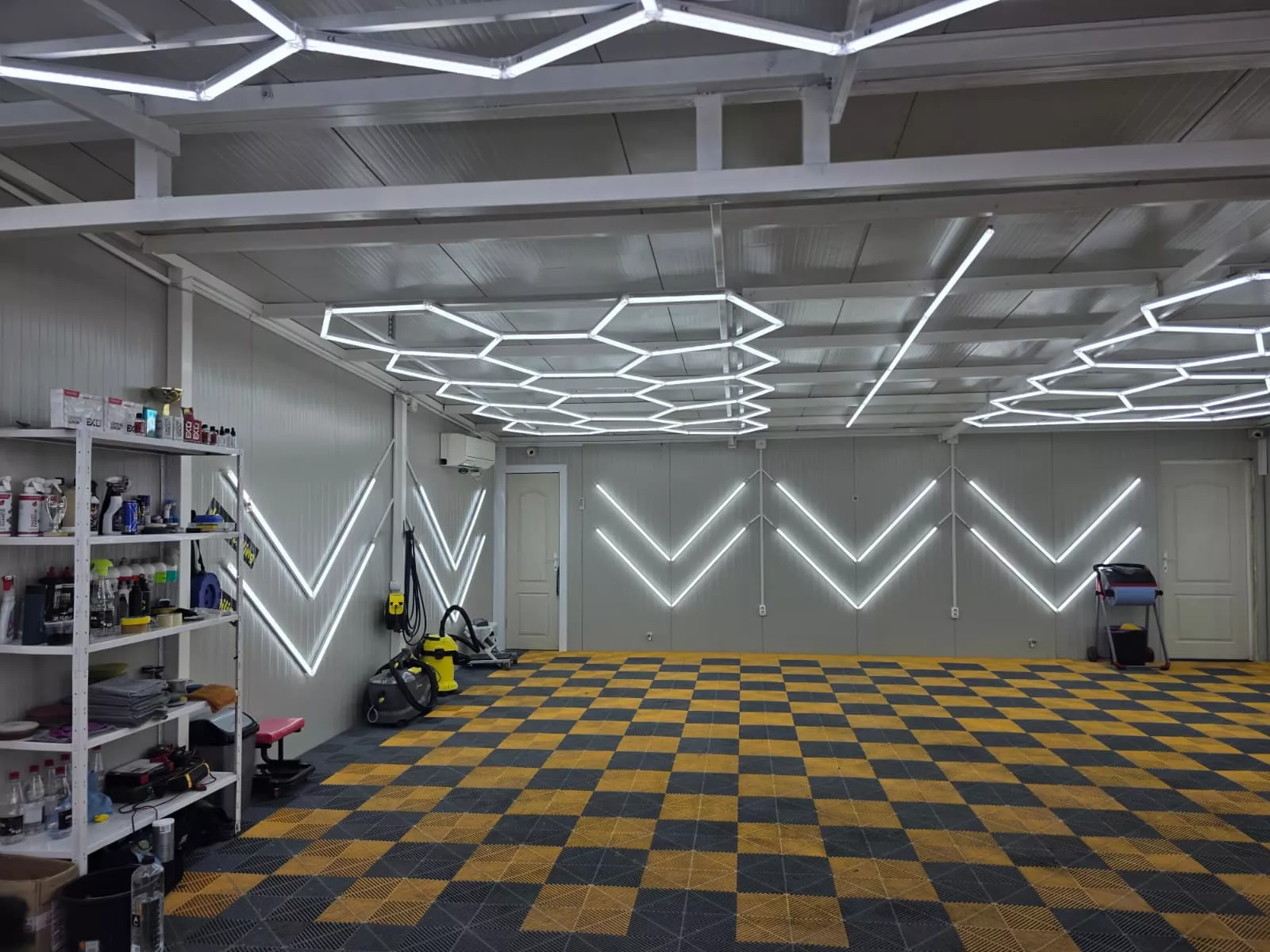 Atelier Joy Detailing
